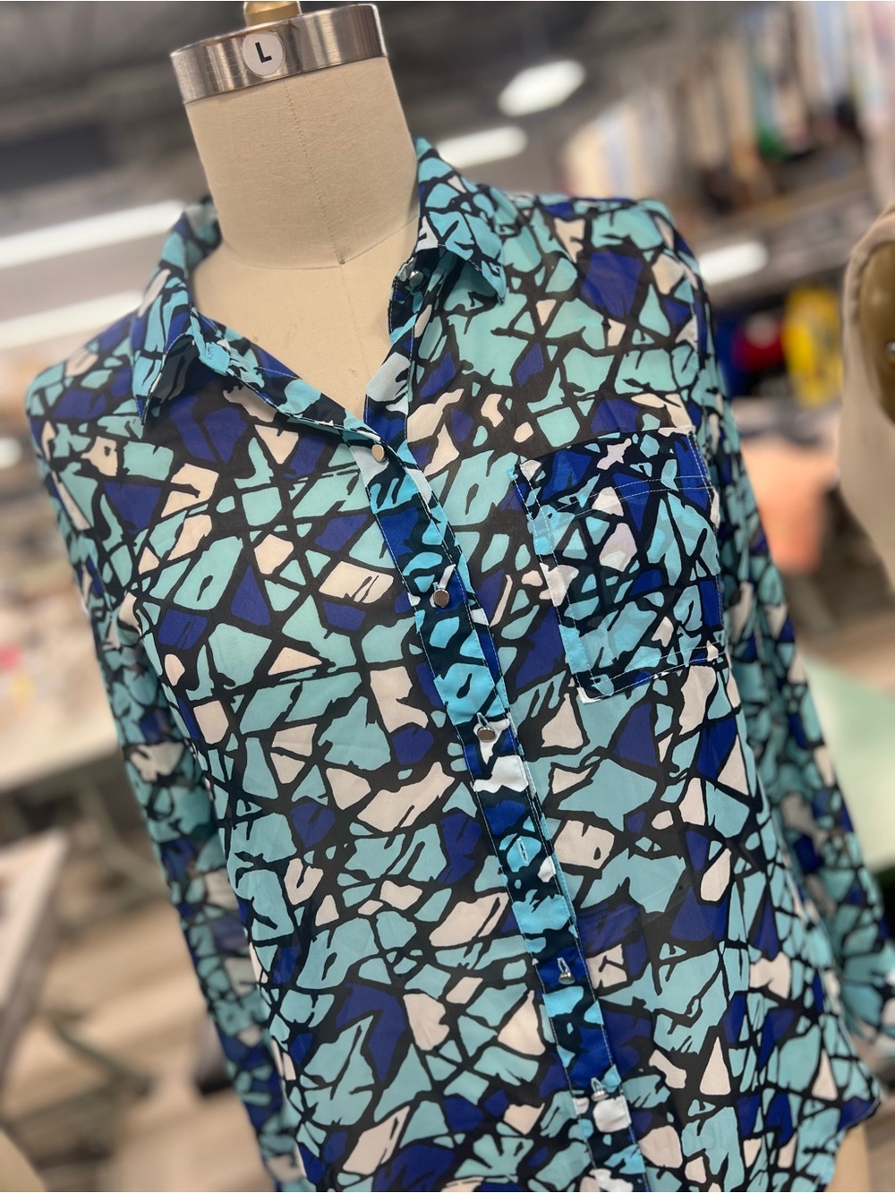 Liz Claiborne Geometric Blouse M